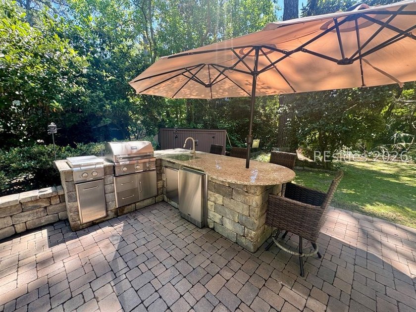 This amazing PERIMETER RV Lot #358 has a paver pad and can - photo 5