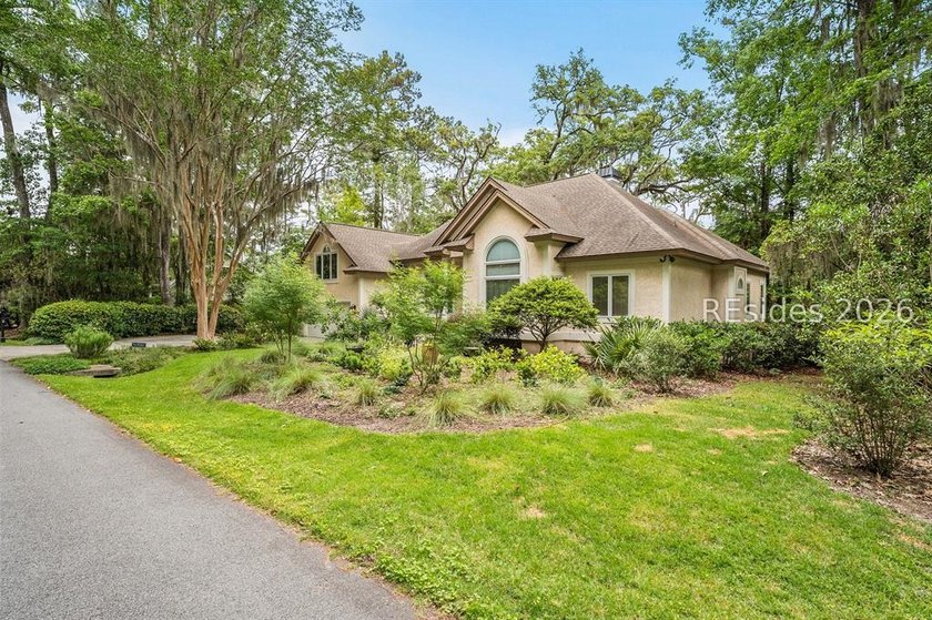 Nestled on a private circle within the prestigious Callawassie - photo 5