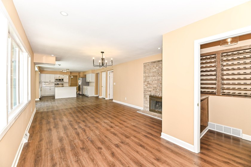 Huge contemporary two story home with 5 bedrooms and 5 bathrooms - photo 11