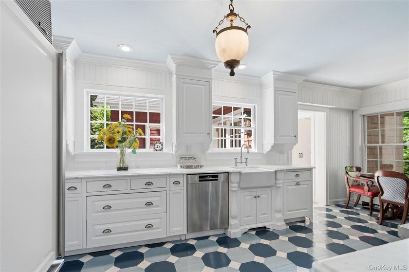 Steeped in history and reimagined with a designer's eye, this - photo 5