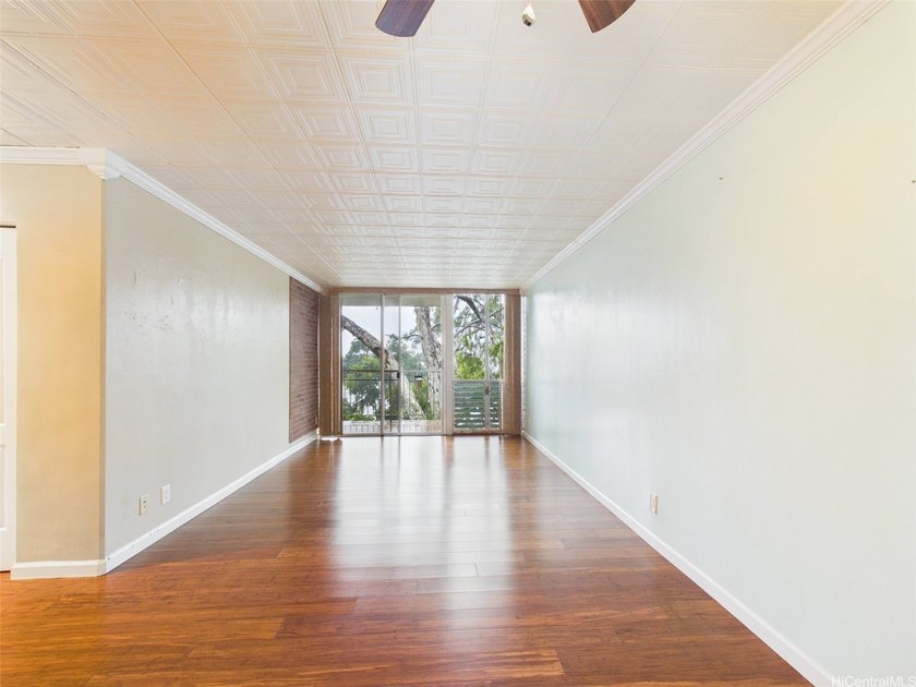UPGRADED corner unit, lake-facing side, and an oversized covered - photo 9