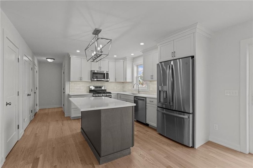 This brand new colonial style home, located in the new *40 - photo 8