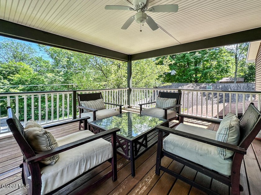 Village living at its best! Just four blocks from Canada Street - photo 33