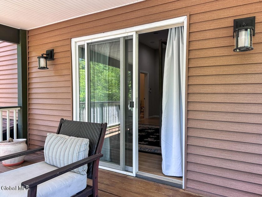 Village living at its best! Just four blocks from Canada Street - photo 34