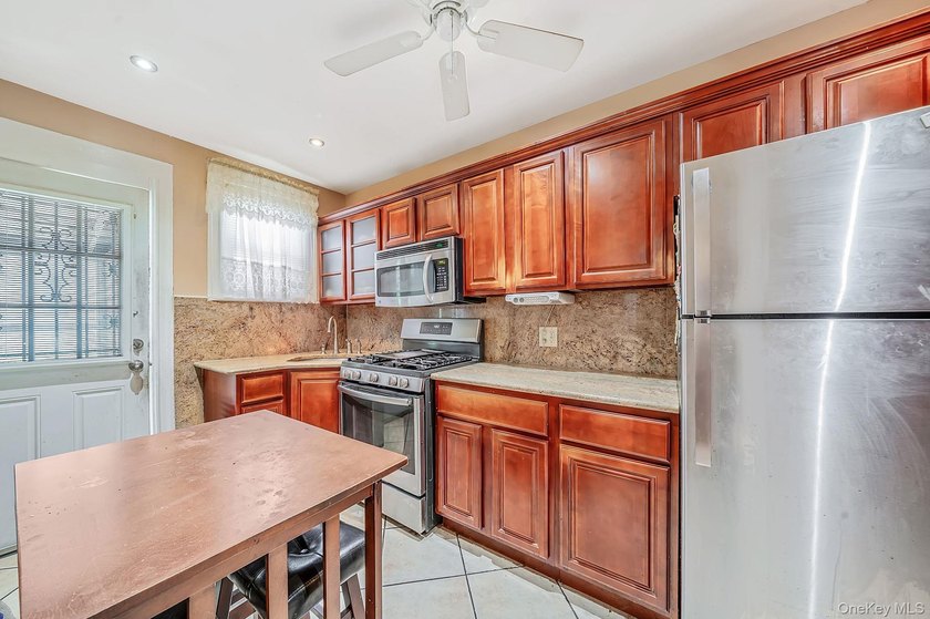 Welcome to this single family residence located in the heart of - photo 4