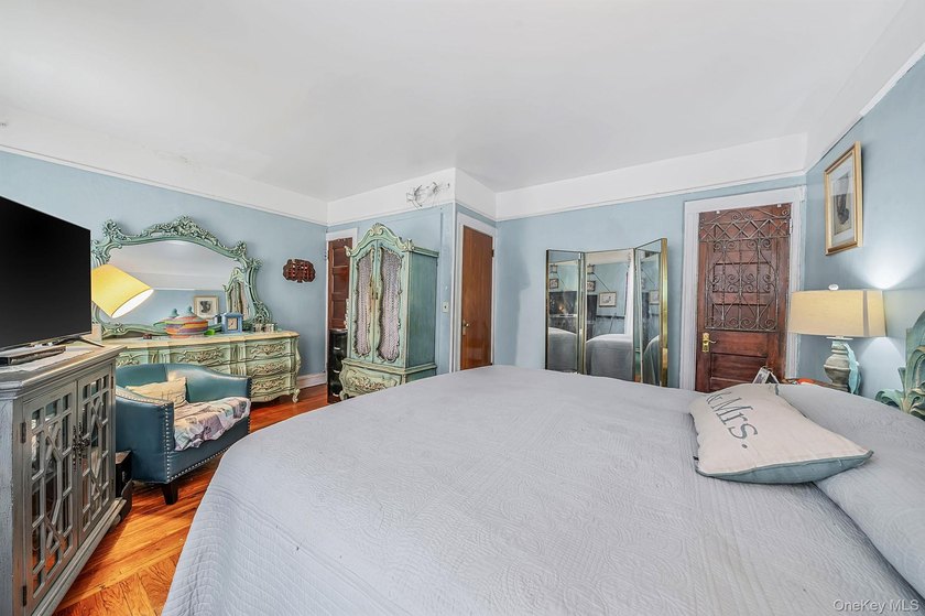 Welcome to this single family residence located in the heart of - photo 10