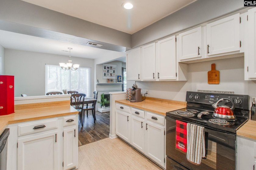 MUST SEE in Yacht Cove on Lake Murray! This beautifully updated - photo 15