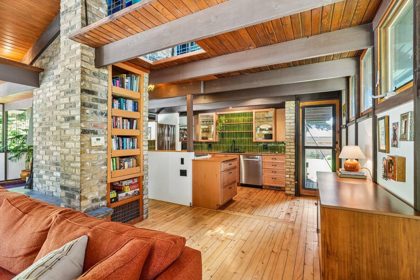 One of a Kind Mid-Century Modern home designed by renowned - photo 16