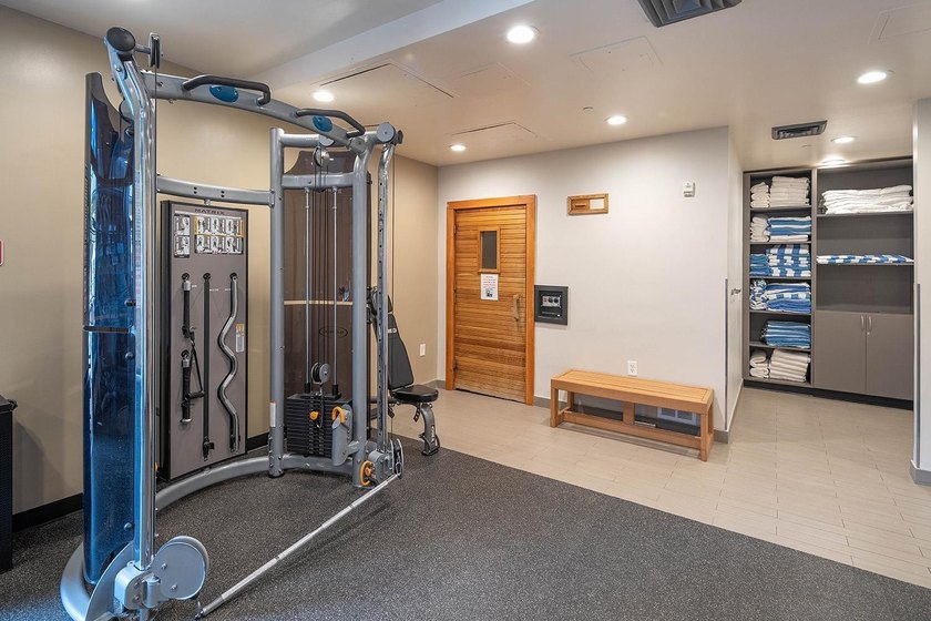 This top-floor Village at Palisades condo is tastefully updated - photo 22