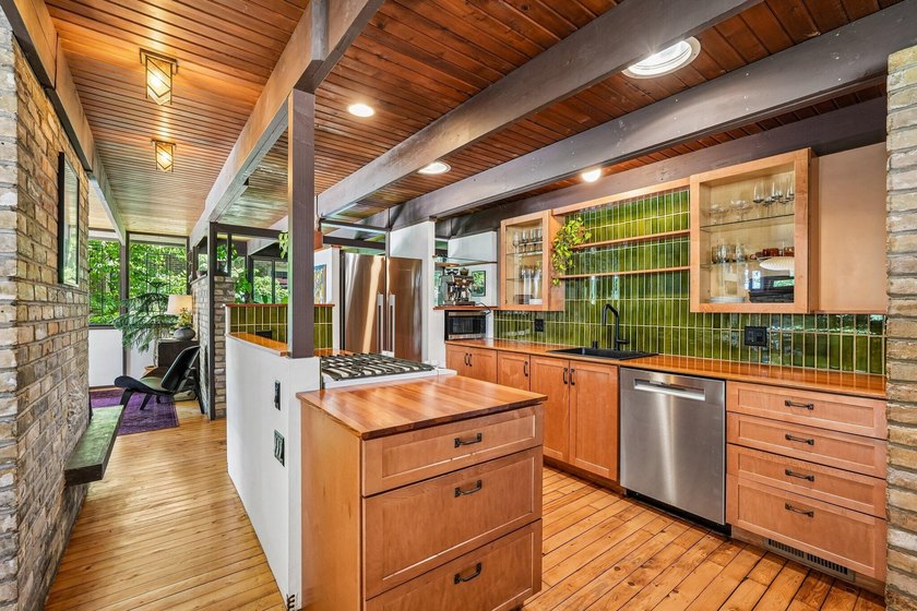 One of a Kind Mid-Century Modern home designed by renowned - photo 24
