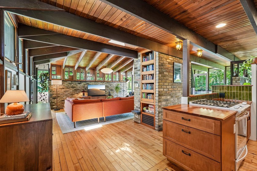 One of a Kind Mid-Century Modern home designed by renowned - photo 25