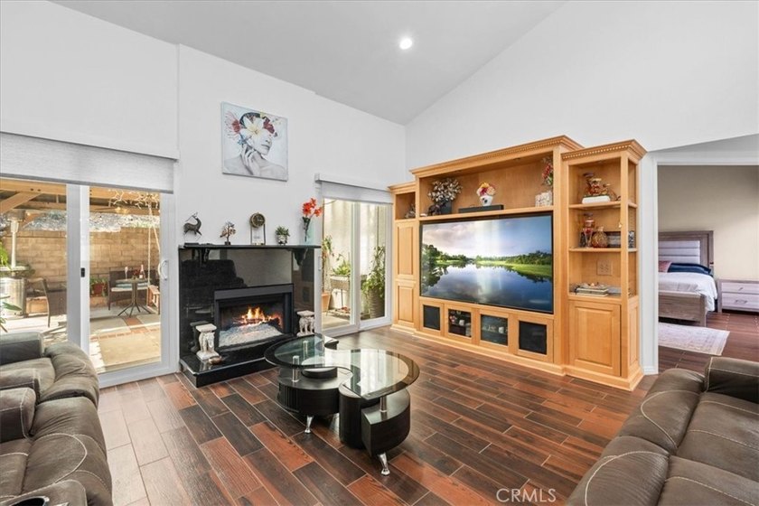 STUNNING TURNKEY, SINGLE STORY in the heart of Placentia in OC - photo 3