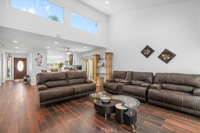 STUNNING TURNKEY, SINGLE STORY in the heart of Placentia in OC - photo 7