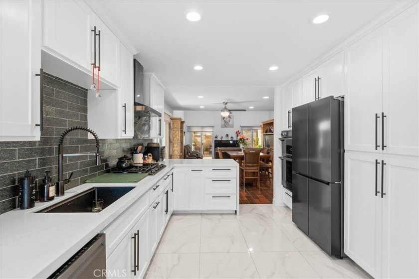 STUNNING TURNKEY, SINGLE STORY in the heart of Placentia in OC - photo 8