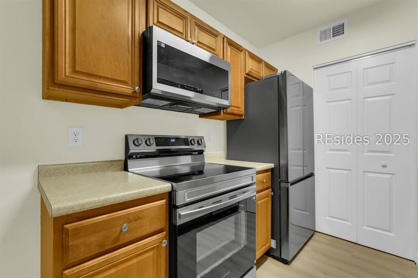 Villa 102 is renovated, first floor, move-in ready for the right - photo 11