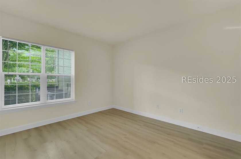 Villa 102 is renovated, first floor, move-in ready for the right - photo 19