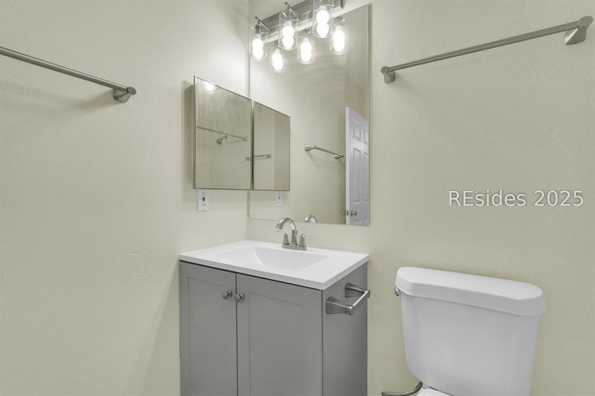 Villa 102 is renovated, first floor, move-in ready for the right - photo 22