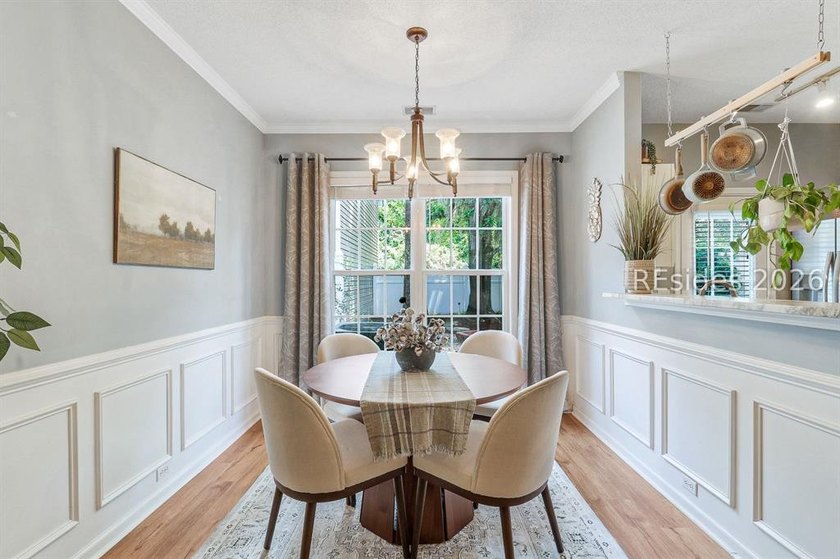 Charming and ideally located in the heart of Westbury Park, this - photo 10
