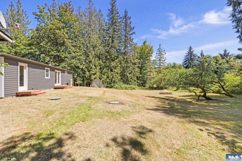 Looking for a gorgeous mountain backdrop on a private 1.1+ acre - photo 36