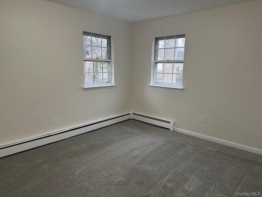 Renovated 4-6 Bedrooms, 2 Bath Colonial, Possible Apartment - photo 10