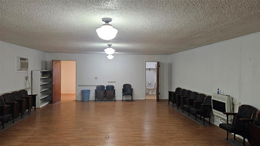 This was the home of the Masonic Lodge until 2023. The interior - photo 9
