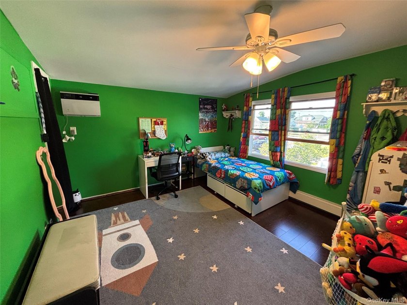 Welcome to this beautifully maintained and thoughtfully updated - photo 18