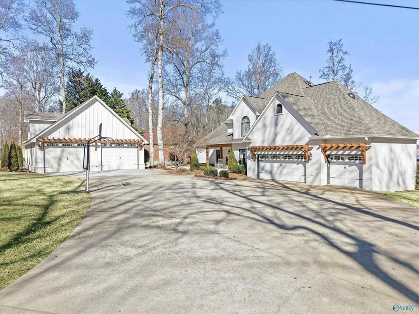 Luxury Waterfront Living! Experience the pinnacle of lakefront - photo 6