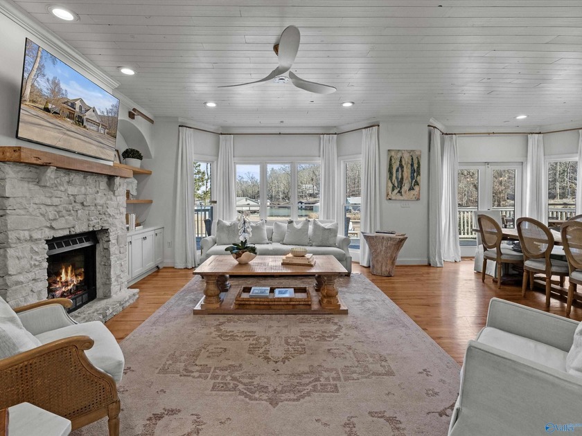 Luxury Waterfront Living! Experience the pinnacle of lakefront - photo 10
