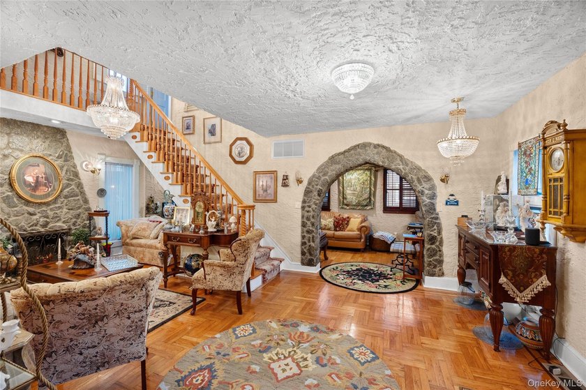 Welcome To This Magnificent &amp; Historic Gable Home, Rich In - photo 8