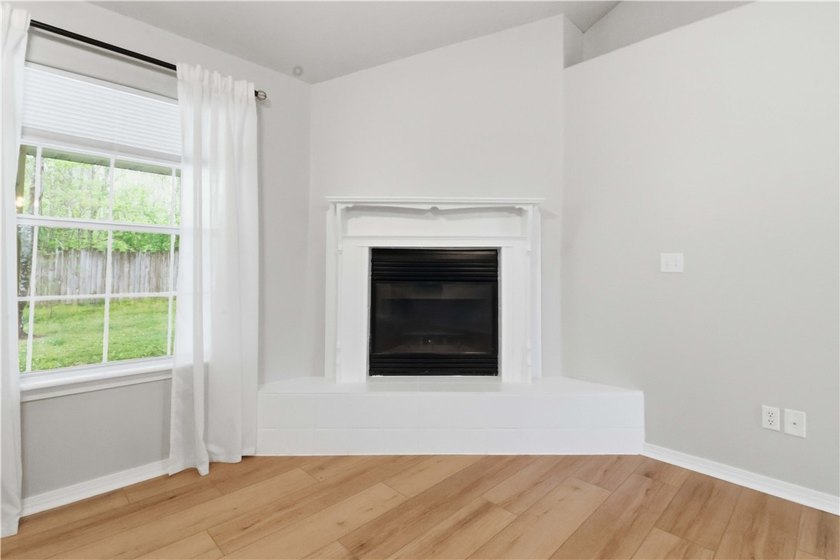 Welcome to this well-maintained 3-bedroom, 2-bath home in a - photo 11