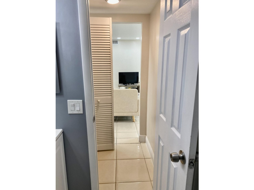 Beautiful villa located in the heart of Lake Worth within a - photo 11
