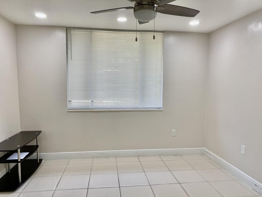Beautiful villa located in the heart of Lake Worth within a - photo 15