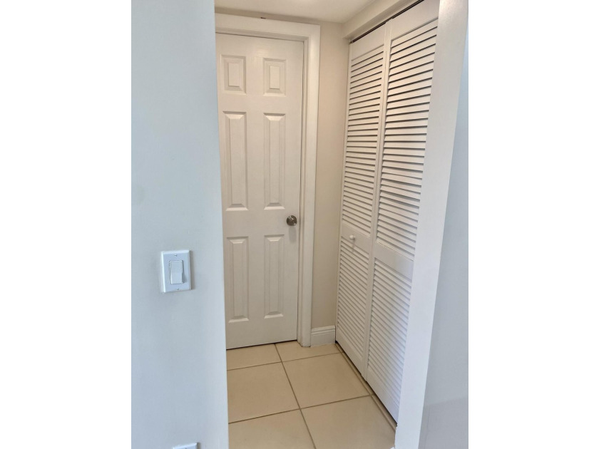Beautiful villa located in the heart of Lake Worth within a - photo 16