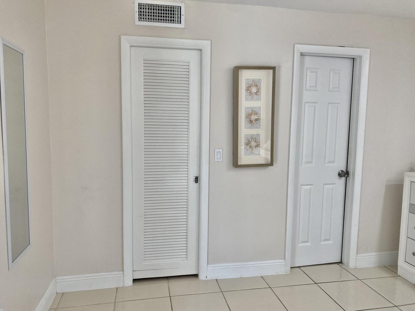 Beautiful villa located in the heart of Lake Worth within a - photo 24