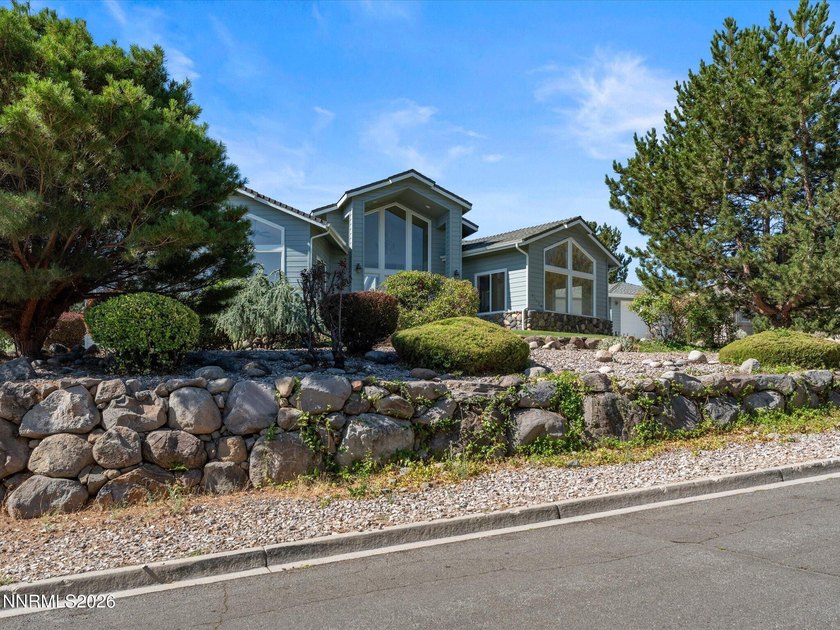 Don't miss this rare opportunity to own a beautifully maintained - photo 3