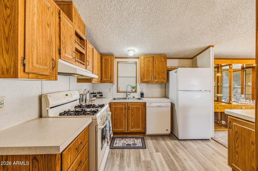 Come see this charming and well kept 2 bedroom/2 bathroom home - photo 17