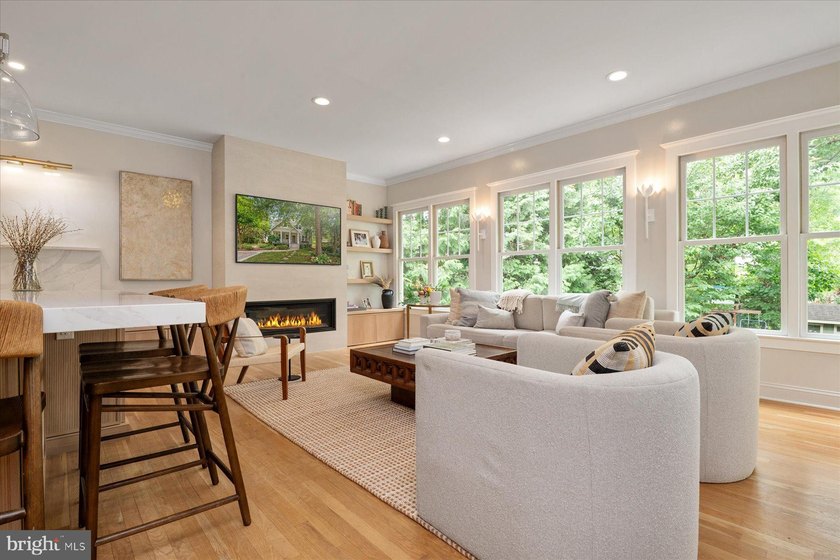 Originally built in 2005 and renovated with high end materials - photo 18
