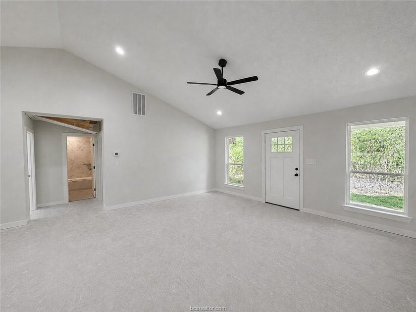 New construction on a wooded 0.65-acre lot in Lakewood Shores at - photo 5