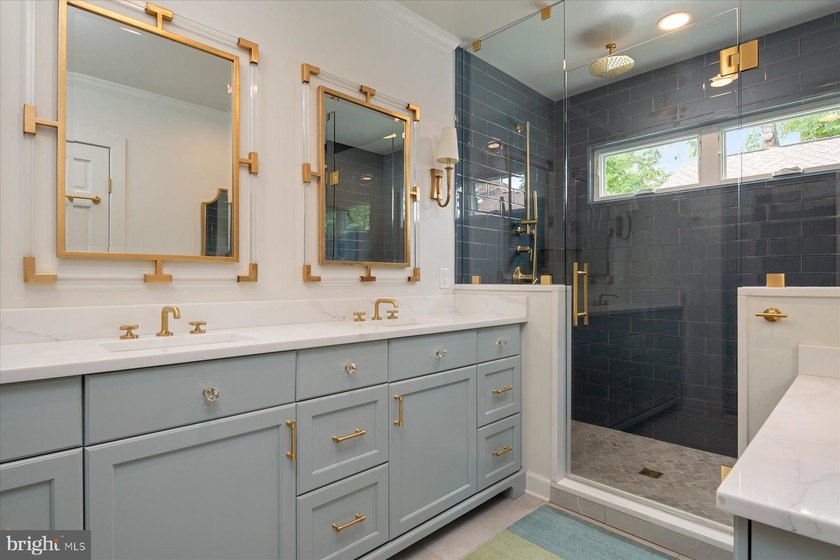 Originally built in 2005 and renovated with high end materials - photo 26