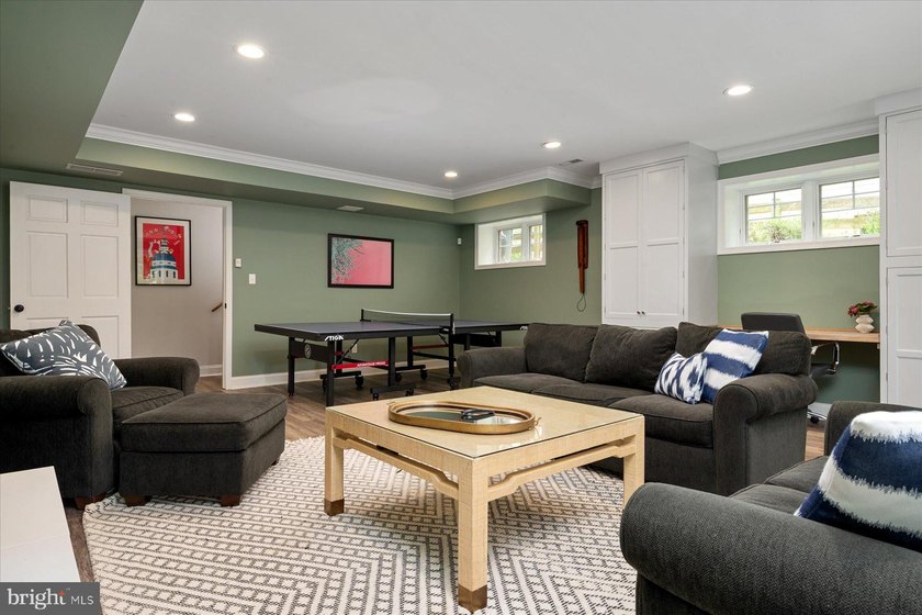 Originally built in 2005 and renovated with high end materials - photo 36