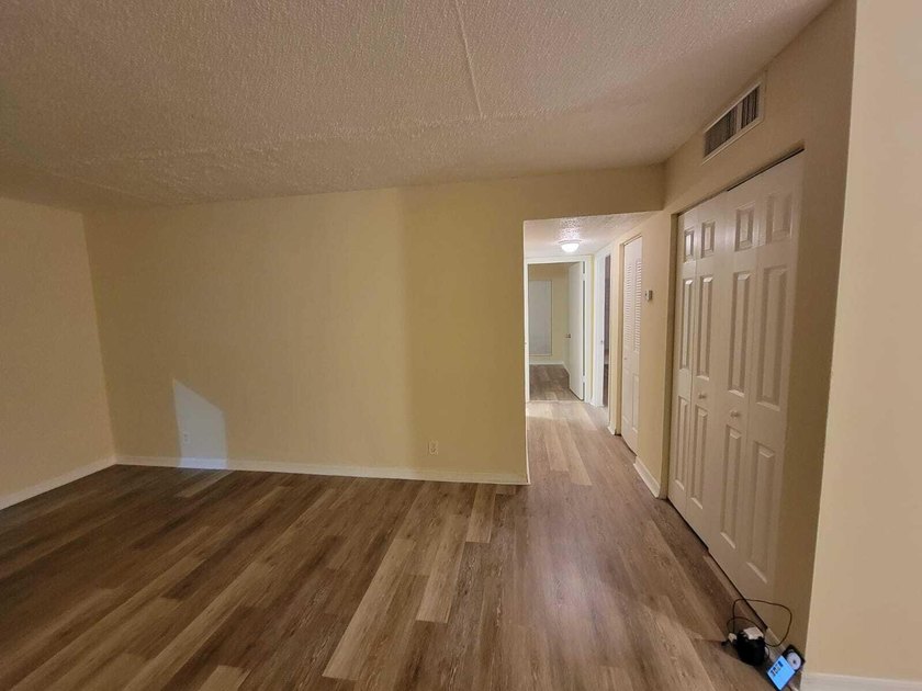 FOR SALE 2 bedroom 2 bathroom First floor condo. Cross Creek - photo 20