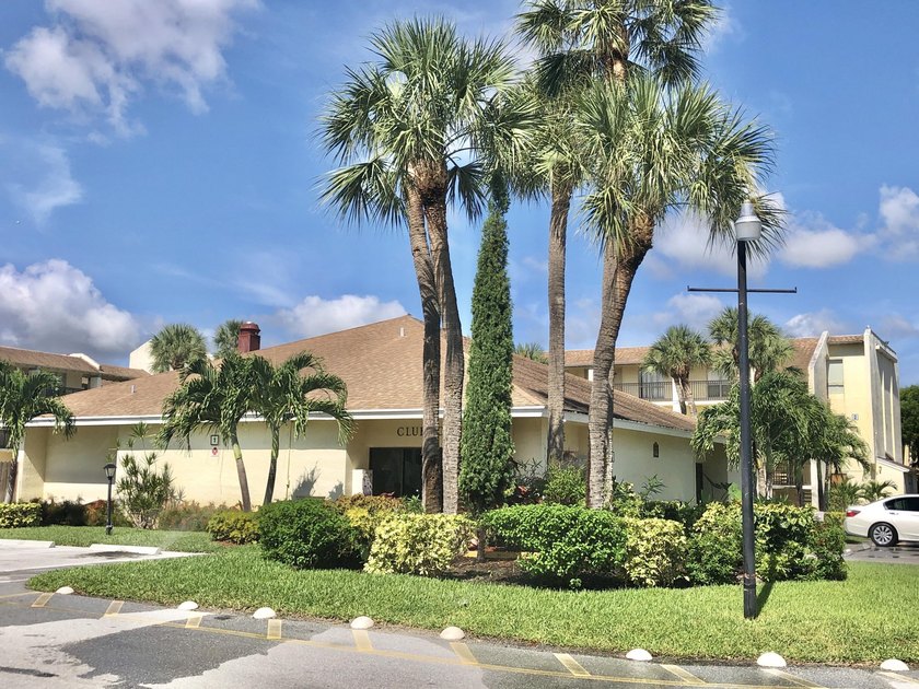 FOR SALE 2 bedroom 2 bathroom First floor condo. Cross Creek - photo 25