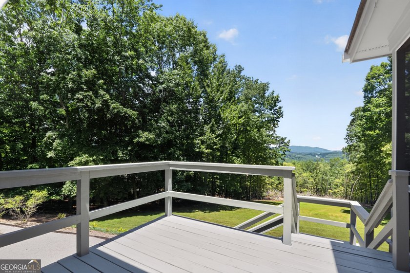 Experience the serenity of mountain living with stunning - photo 14