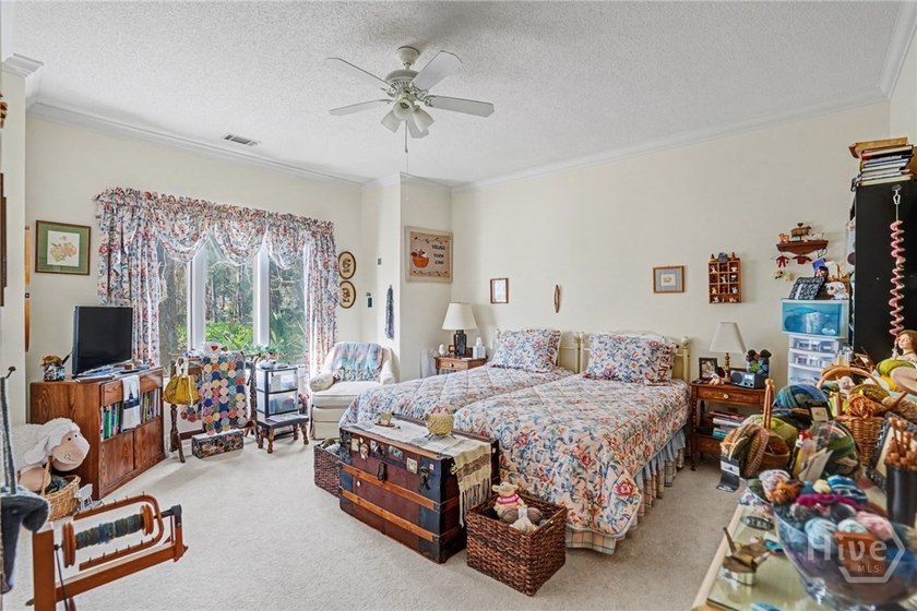 Charming patio home all on one story. Central location, close to - photo 18