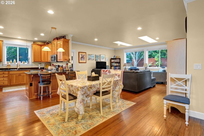 Welcome to this beautiful 1,412 sq. ft. home featuring 1 - photo 6