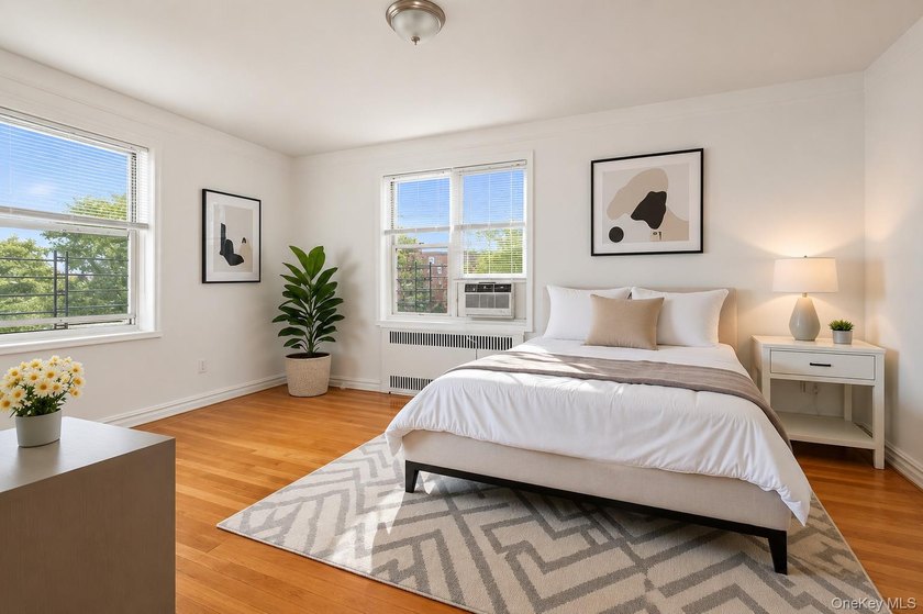 Welcome to this beautifully renovated, sun-filled corner - photo 13