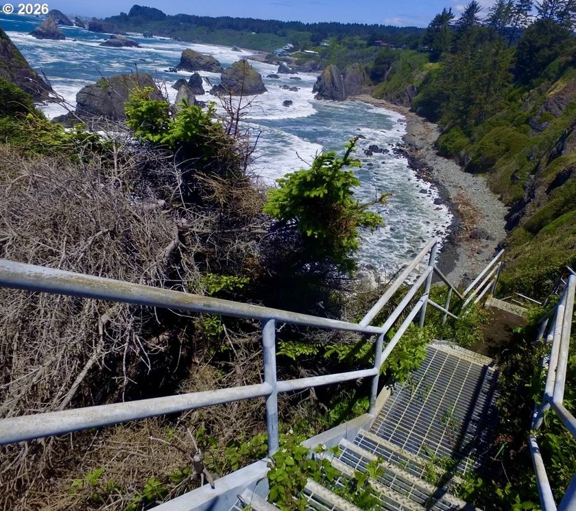 Luxury oceanfront living awaits in this gated, single level - photo 35