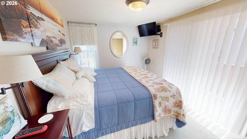 Turn-of-the-Century Charm with Ocean Views &amp; Income - photo 22