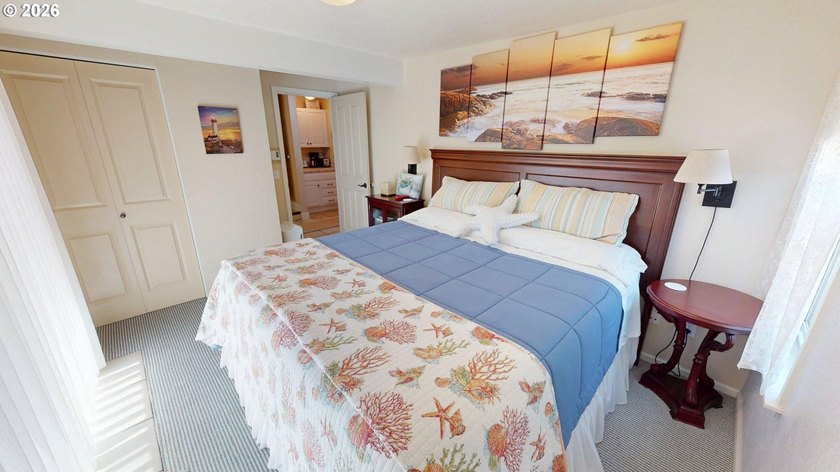Turn-of-the-Century Charm with Ocean Views &amp; Income - photo 24
