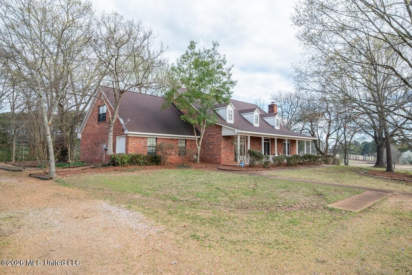 With one of the best locations in the city of Starkville, this - photo 41
